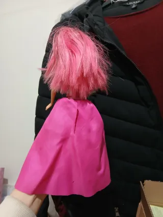 Barbie cantante con vestito scintillante