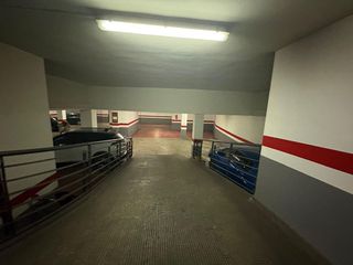 Garaje en venta en Zona Avenida al Vedat en Torrent