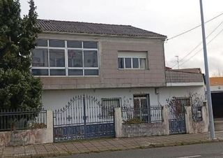 Chalet en venta en Lalín