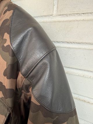 Chaquetón moto camuflaje Triumph talla L