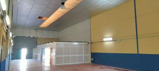 Nave industrial en alquiler en La Paz en Alcalá de Guadaira