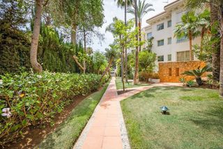 Ático en alquiler en Nagüeles Alto en Marbella