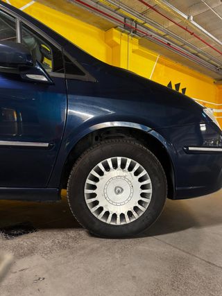 Lancia Phedra 2.2 16v JTD Executive