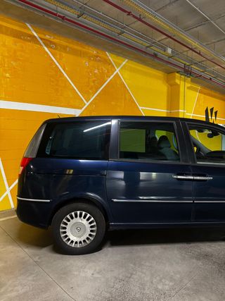 Lancia Phedra 2.2 16v JTD Executive