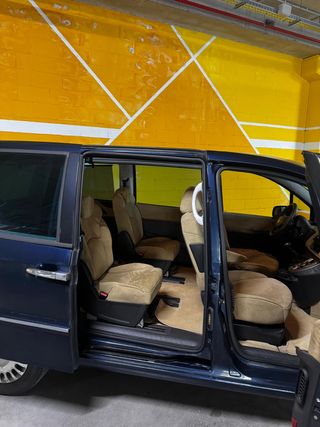 Lancia Phedra 2.2 16v JTD Executive