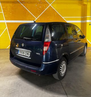 Lancia Phedra 2.2 16v JTD Executive