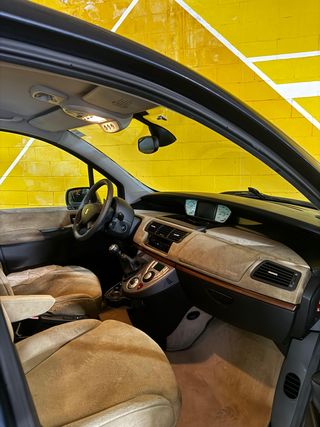 Lancia Phedra 2.2 16v JTD Executive