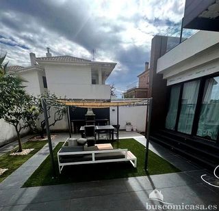 Chalet en venta en Linares
