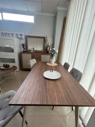 Tavolo da pranzo moderno con finitura in noce - SCONTO 20%