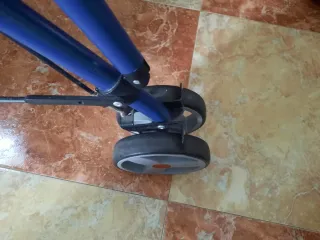 Andador FOR-TA azul con asiento