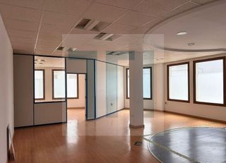 Local comercial en alquiler en Llerena