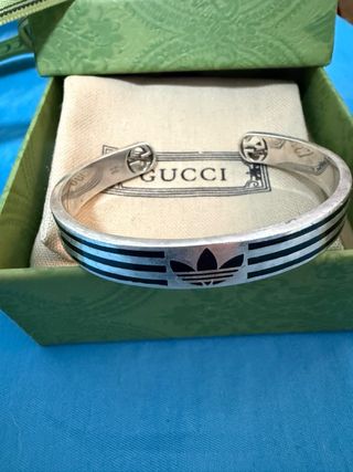 Pulsera plata Adidas x Gucci Edición Limitada