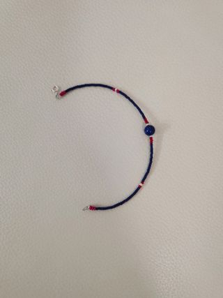 Pulsera plata con cierre y piedra azul