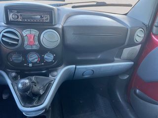 Fiat Dobló PANORAMA 1.9 JTD Dynamic 77 kW (105 CV)