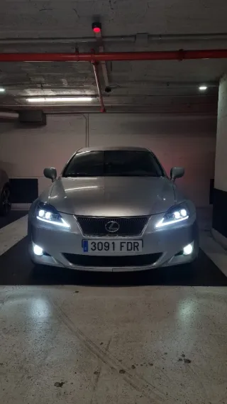 Lexus IS220d