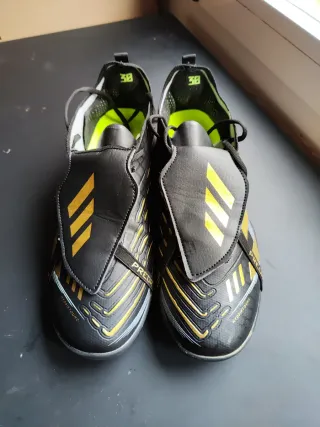 Botas Adidas Predator Talla 42 UN SOLO USO