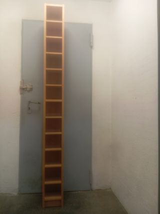 Estantería para CDs de madera