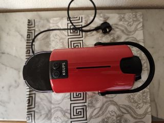 Cafetera Nespresso Krups Inissia Roja