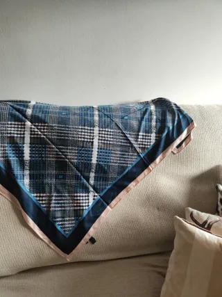 Pañuelo Tous 120x120 cm