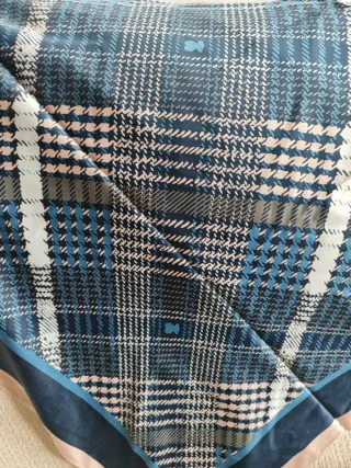 Pañuelo Tous 120x120 cm