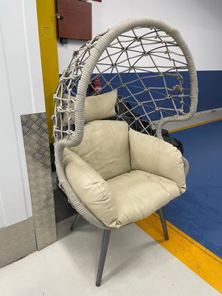 Sillón de diseño beige y gris