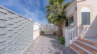 Casa en venta en La Siesta - El Salado - Torreta en Torrevieja