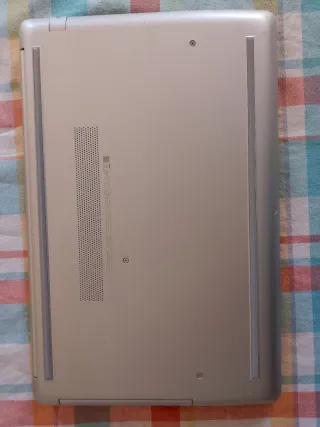 HP Laptop 15-da0xxx Oro/Plata