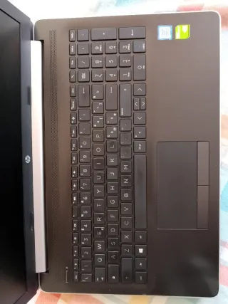 HP Laptop 15-da0xxx Oro/Plata