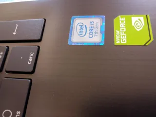 HP Laptop 15-da0xxx Oro/Plata