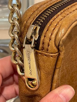 Mala Pele Castanha - Gloria Ortiz