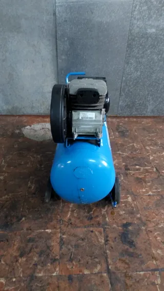 Compresor de aire Airstar 100L 220 v