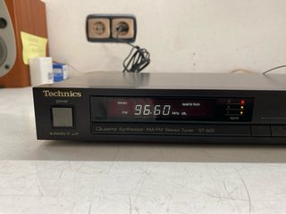 Sintonizador Technics ST-600 AM/FM