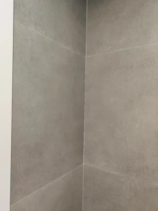 Resto azulejo baño gris