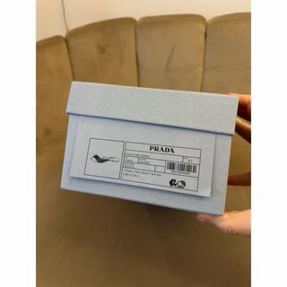 Sandalias Prada azules con cristales