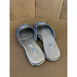 Sandalias Prada azules con cristales