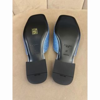 Sandalias Prada azules con cristales