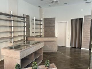 Local comercial en venta en San Juan en Pamplona