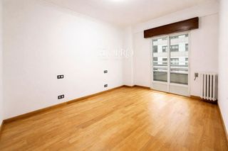 Piso en venta en Centro en Ourense