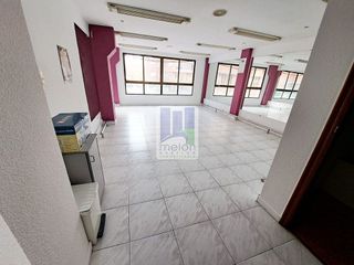 Local comercial en venta en Plaza España - Villa Pilar - Reyes Católicos - Vadillos en Burgos
