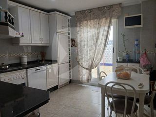 Casa adosada en venta en Centro en Cáceres