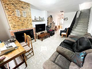 Casa adosada en venta en Abarán