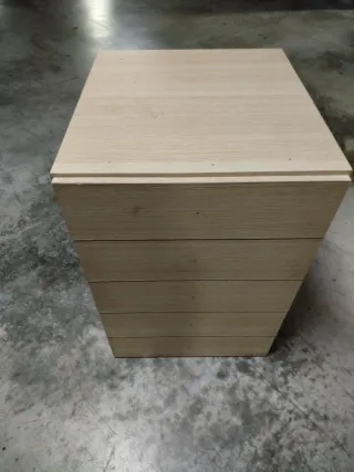 Mobile cassettiera in legno