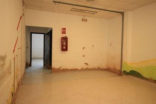 Local comercial en alquiler en Sedaví