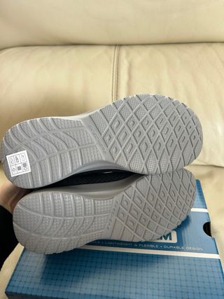 Zapatillas Skechers Memory Foam Talla 34