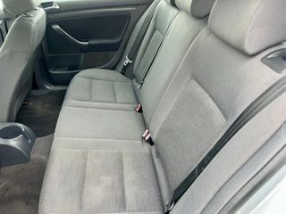 Volkswagen Golf 2004