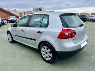 Volkswagen Golf 2004