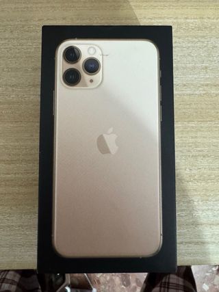 iPhone 11 Pro 64GB Dorado + Protector Gel