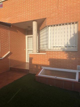 Casa adosada en alquiler en Rejas en Madrid
