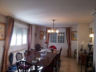 Casa adosada en alquiler en Rejas en Madrid