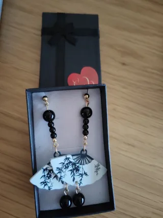 Pendientes abanico bambú negro y dorado